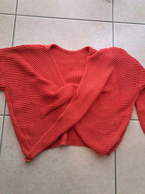 Shein coral sweater used with unique back, size S