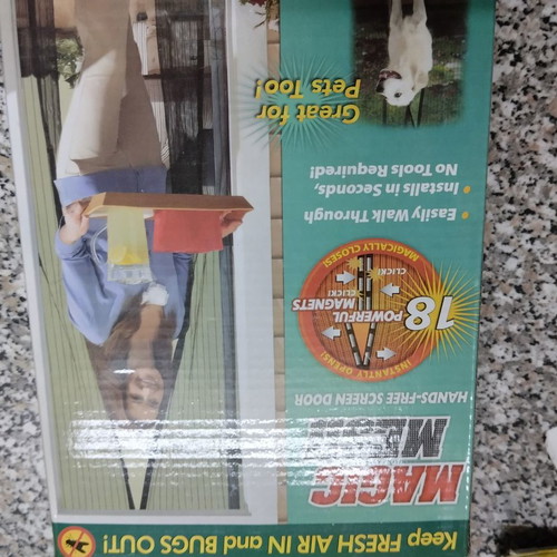 Magnetic screen with 18 magnets 2.11 m × 1 m new