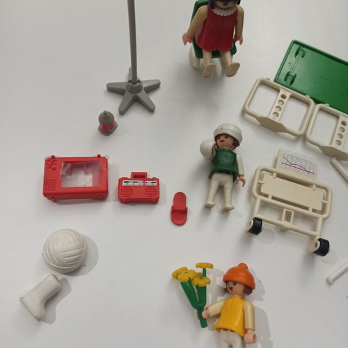 Vintage Playmobil 3495 Hospital used, various pieces