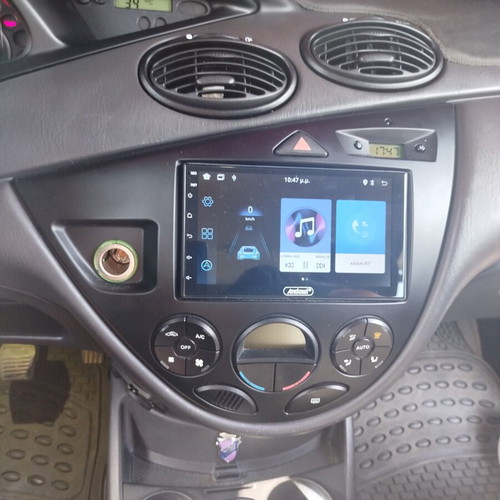 Ford Focus screen 1998-2004 with panel used, GPS and USB