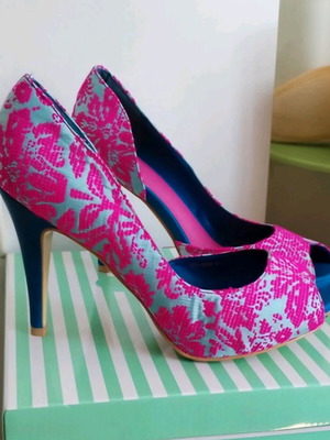 Axel Peep-Toe γόβες με floral μοτίβο, καινούργιες, νούμερο 41