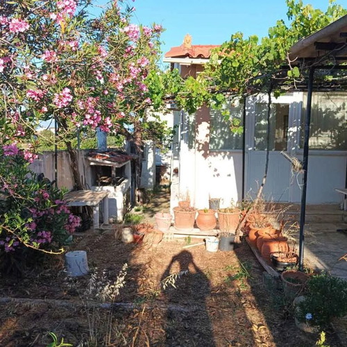Μονοκατοικία 63 τ.μ. στην Αρτέμιδα Λούτσα, 1 υπνοδωμάτιο, 1 μπάνιο