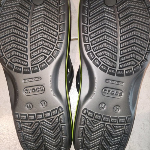Crocs crocband flip sandals new, size 45, gray