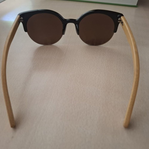 Unisex sunglasses with mirror lenses