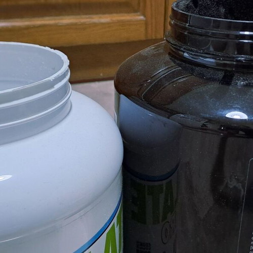 Plastic containers 5 and 7 liters, new, set of two