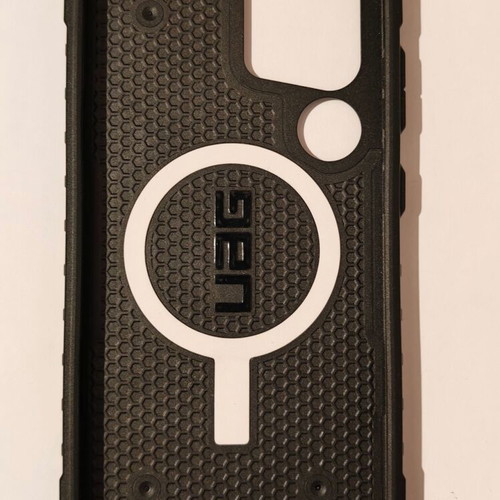 Samsung S24 Ultra UAG Pathfinder SE MagSafe case like new
