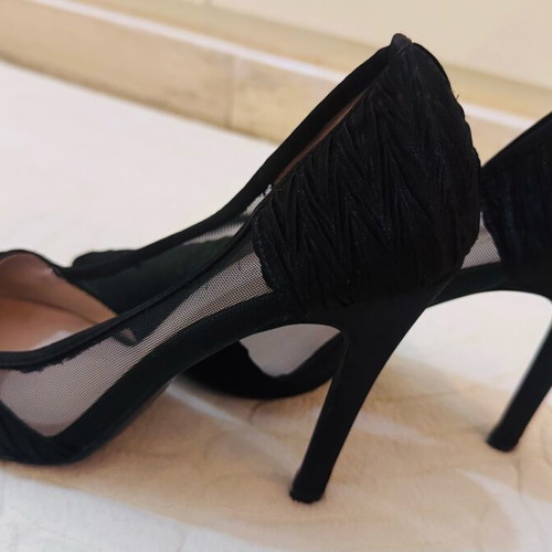 Black pumps used, size 36, 10 cm heel