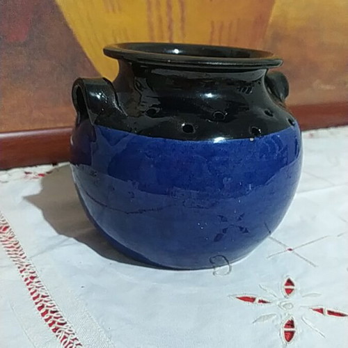 Decorative clay vase