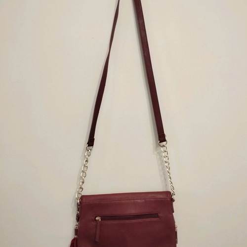 Bordeaux crossbody bag Carpisa like new with zipper and keychain