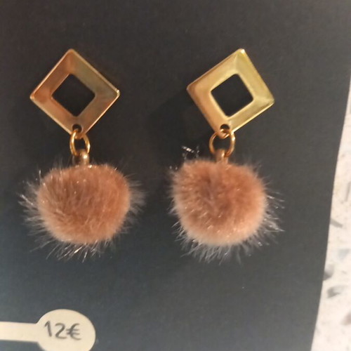 Stainless steel earrings with furry element new, brown and gold