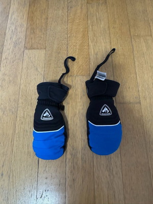 H&M kids ski gloves like new, size small, ages 4-6