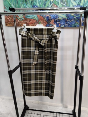 H&M checked midi skirt with belt, size 42