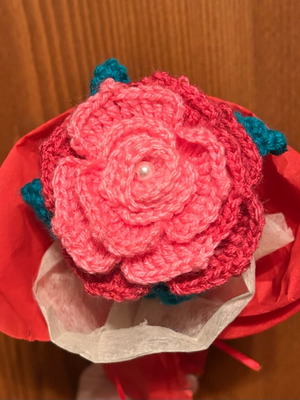 Knitted rose new