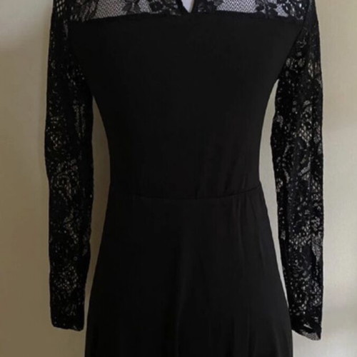 Vero Moda dress black with elastic lace, new, size S