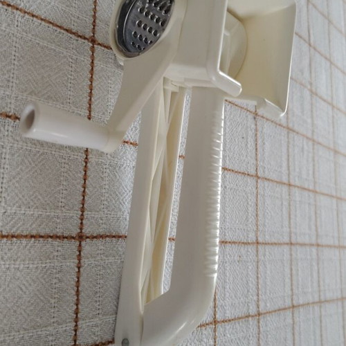 Cheese grater with crank like new