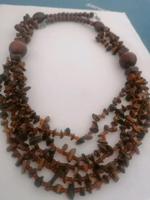 Necklace with semi-precious tiger eye stone like new, brown
