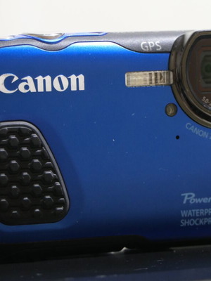 Canon PowerShot D30 camera like new, waterproof and durable