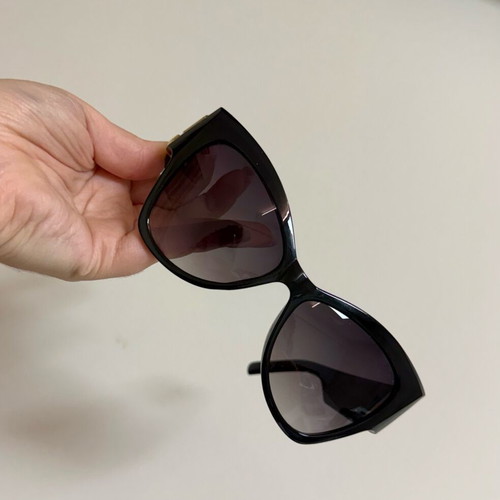 Marc Jacobs Black and Gold Women Sunglasses New Vintage