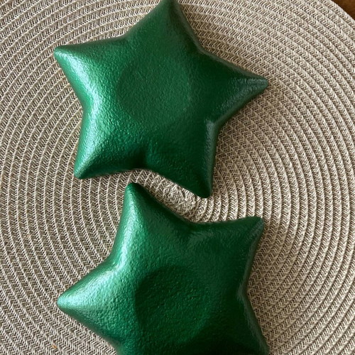 Set of two Christmas plates like new