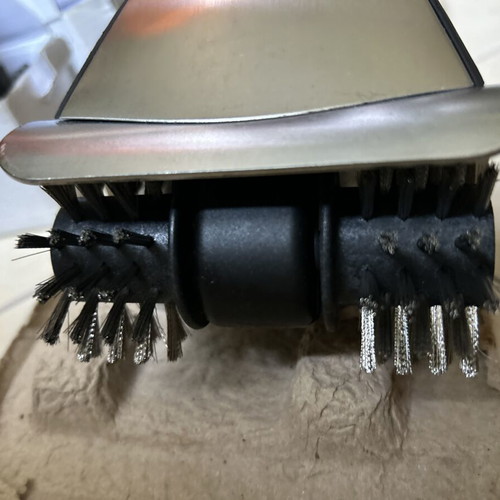 Motorized BBQ Grill Brush Brookstone new with two replacement heads