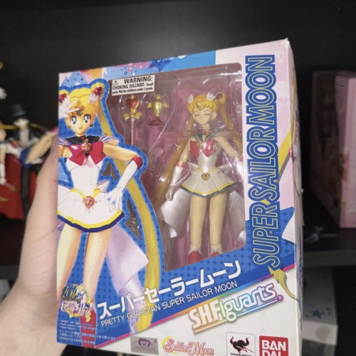 Super Sailor Moon SH Figuarts action figure like new