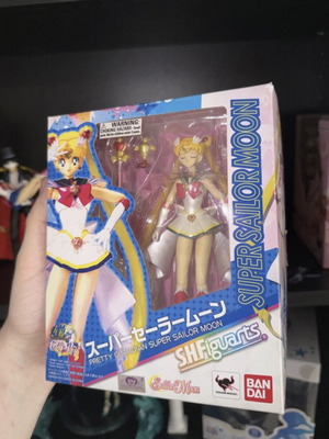 Super Sailor Moon SH Figuarts action figure like new