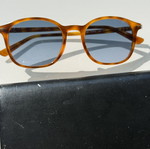 Persol Vintage Sunglasses like new, classic tortoise with original case