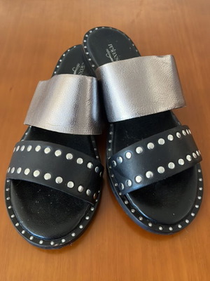 Relaxshoes sandals No 37 used, black and gold