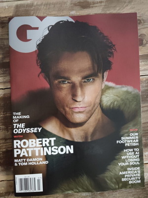GQ Magazine Summer 2026 με εξώφυλλο Robert Pattinson καινούργιο