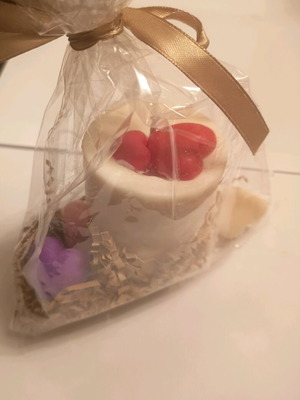 Scented candle and waxmelts new with Madagascar vanilla scent