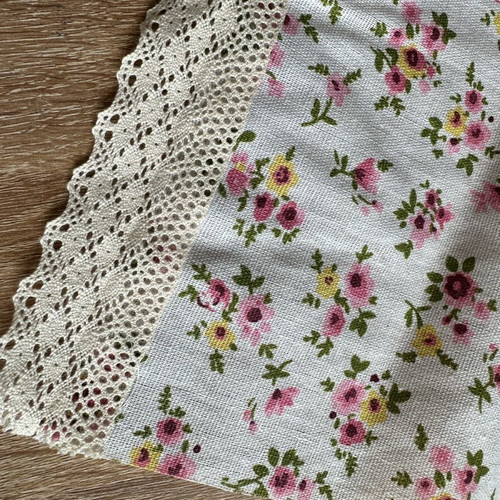 Handmade runner table linens new, set of 2 pieces
