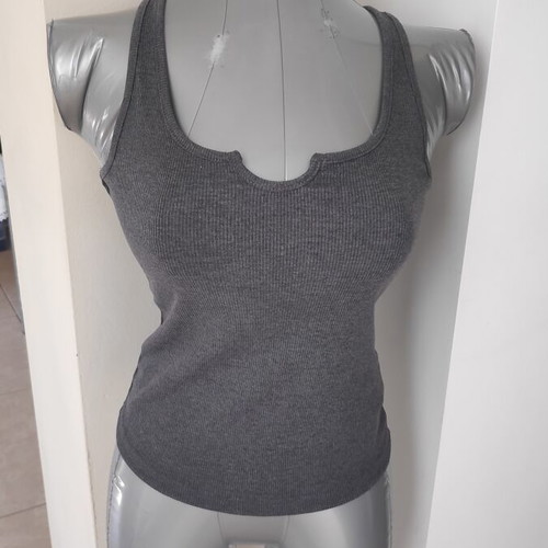 Sleeveless top with cutout new, gray, size S