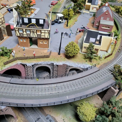 Prebuilt Marklin complete model train layout 1/87 HO like new
