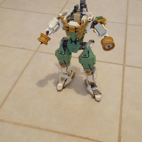 LEGO Ninjago Lloyd's Titan Mech set 70676, white and green robot