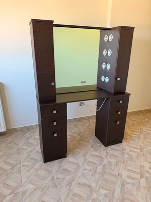 Bedroom vanity set with 8 spotlights and storage, includes stool