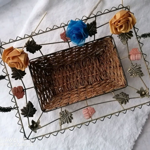 Decorative basket like new