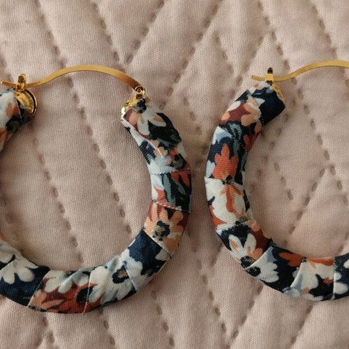 Floral Hoop Earrings like new, dark blue fabric
