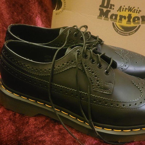 Dr. Martens black leather shoes size 44 new
