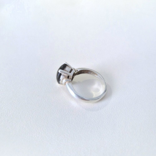 Silver S9.25 ring with onyx