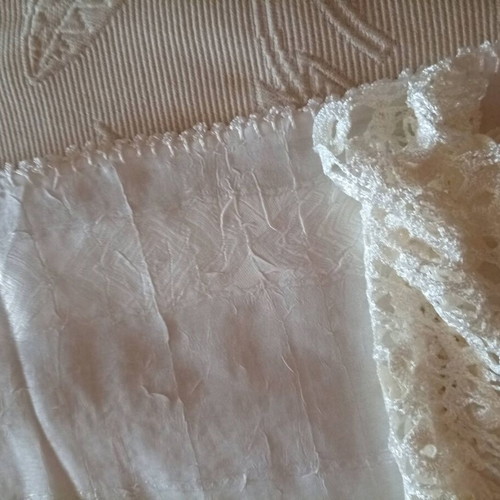Traditional Handmade Silk Woven Runner like new, large size, white