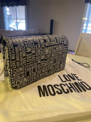 Love Moschino crossbody bag new, black and white