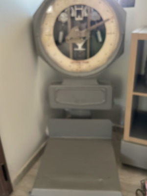 Vintage Scale in Like New Condition