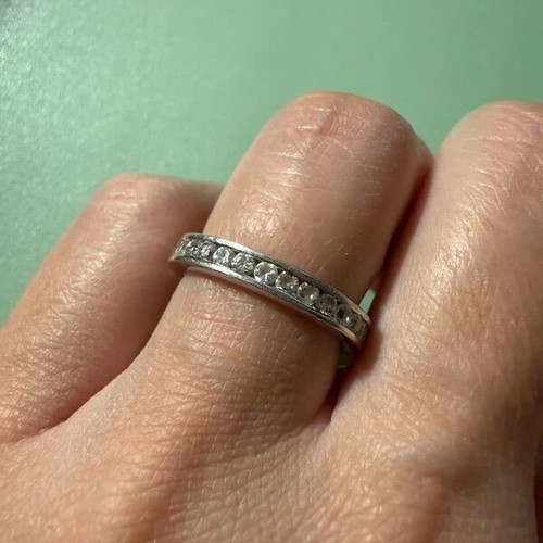 Silver 925 wedding ring with zircon like new, size 52