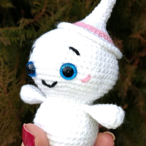 Crochet Casper doll with hat, new