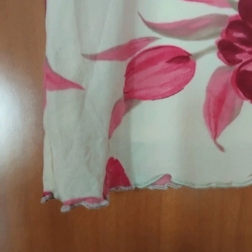Skirt with pink flowers