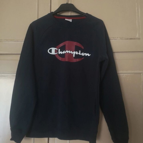 Champion sweatshirt navy XL for boys 13-14 years like new