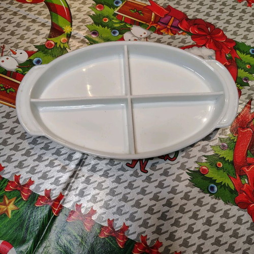 Porcelain serving tray for nuts like new, 4 sections 20x34 cm