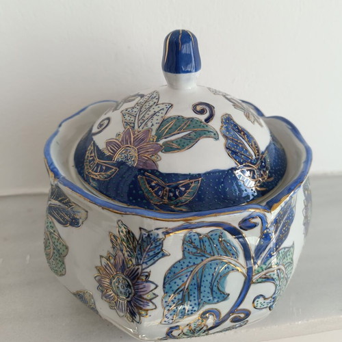 Vintage decorative jar with lid handpainted, like new