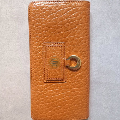 DKNY wallet like new in tan color