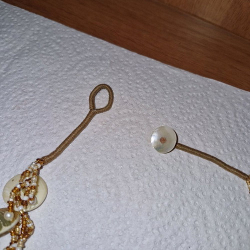 Handmade quadruple necklace with shells new
